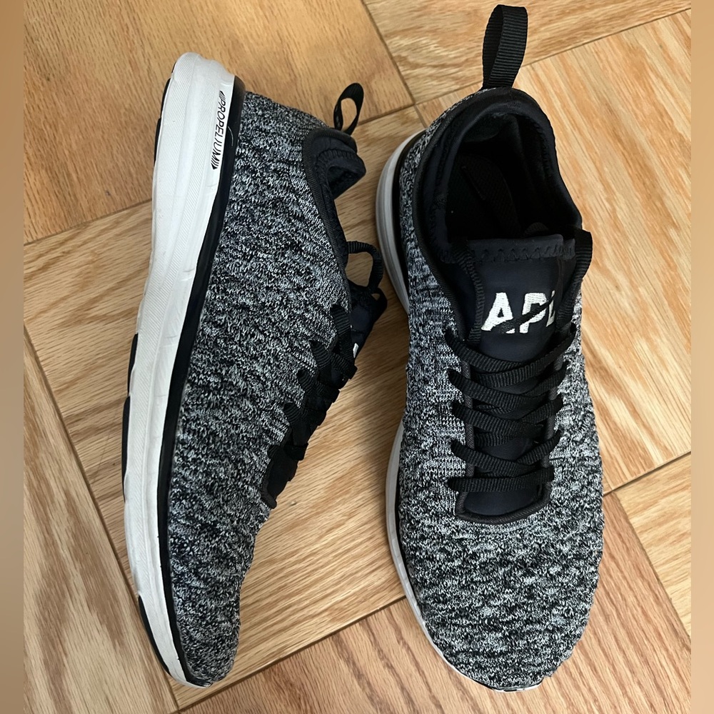APL Women’s Techloom Phantom sneakers, size 7.5